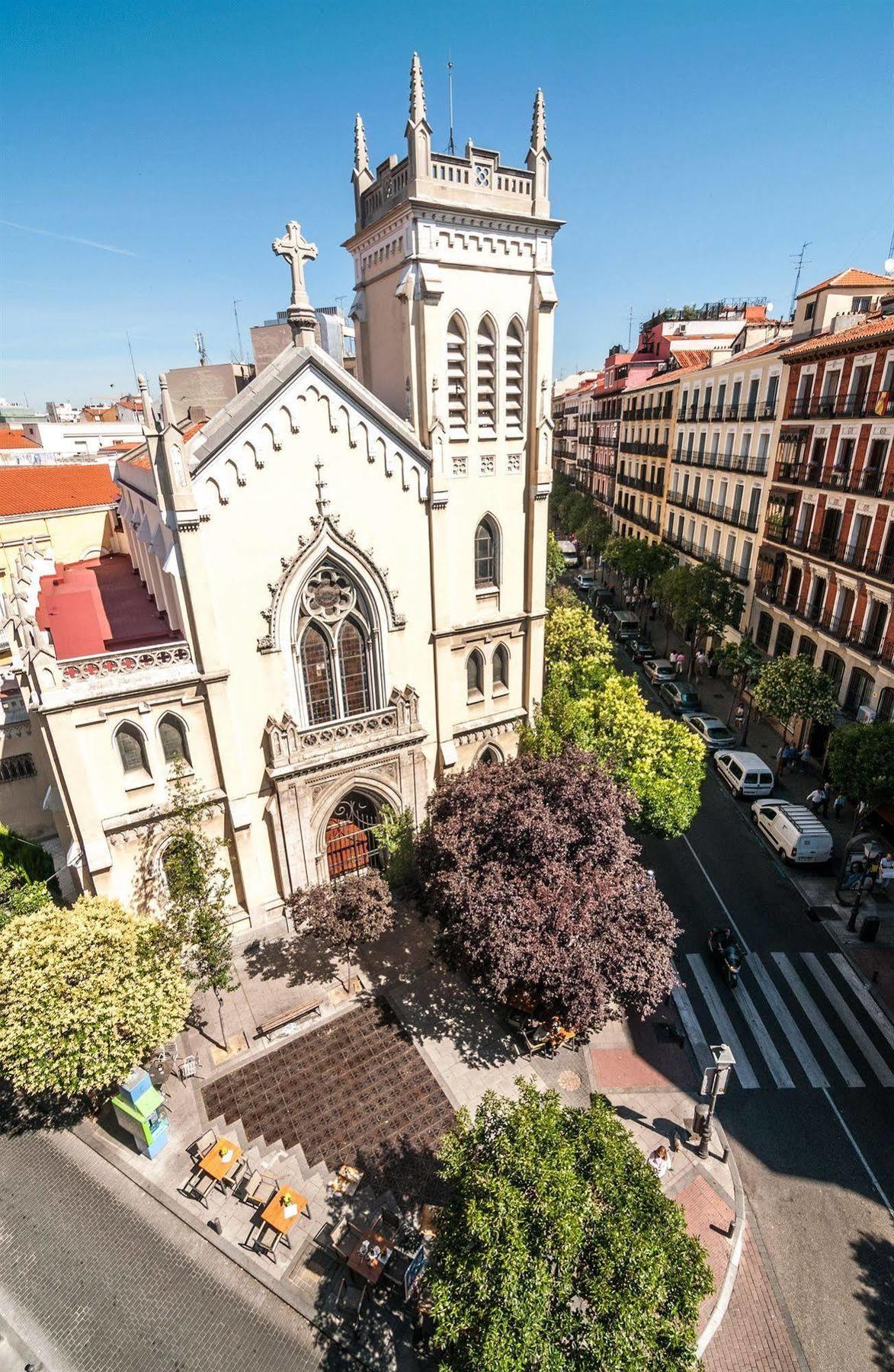 Hostal Gallardo Madrid Exterior photo